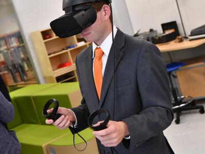 student demo with virtual reality